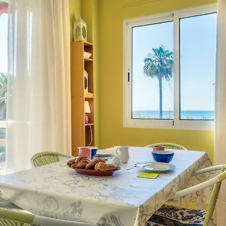 Estanyo Apartment *